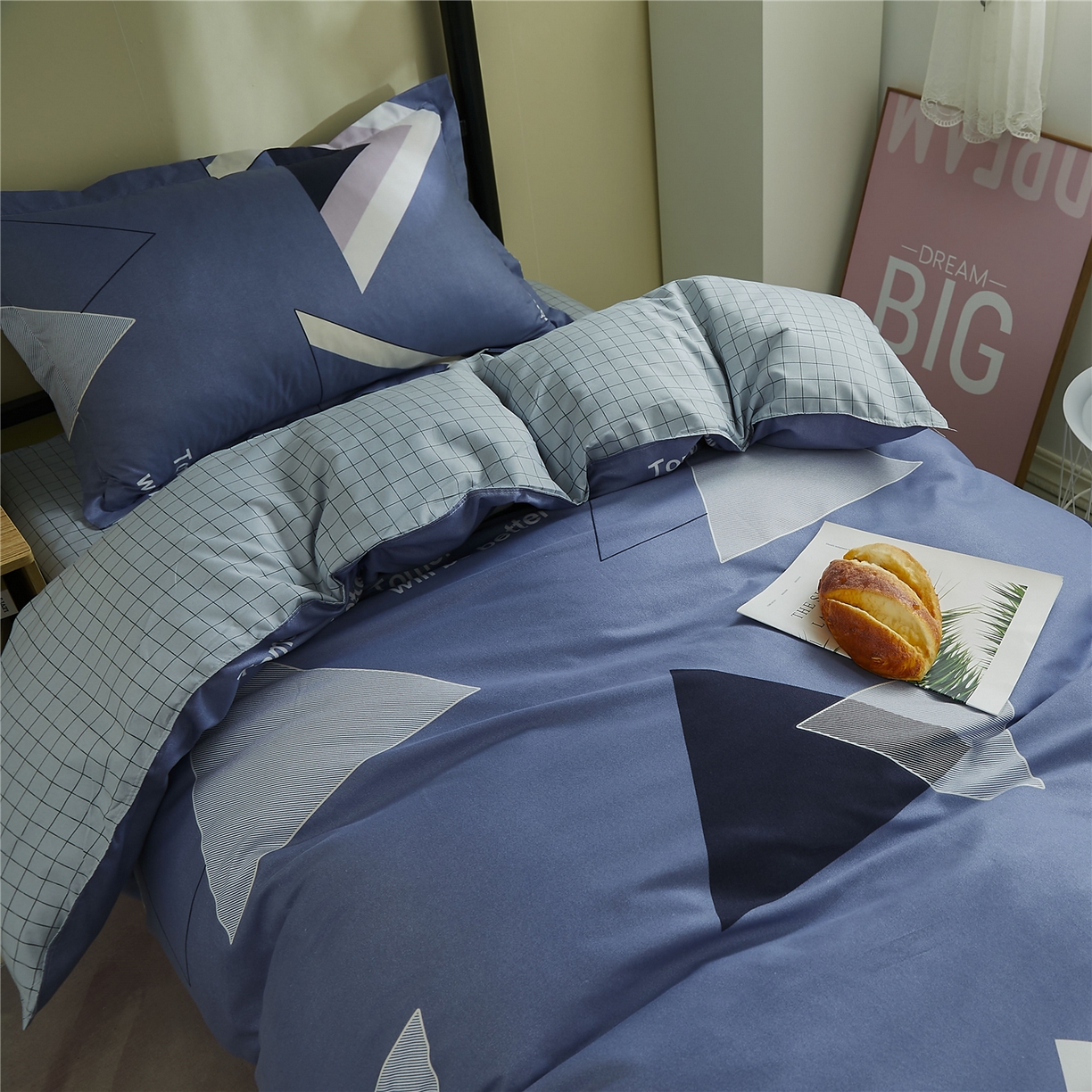 91家纺网 家纺一手货源 找家纺 曼璐2025新款学生床笠三件套四件套 几何风情