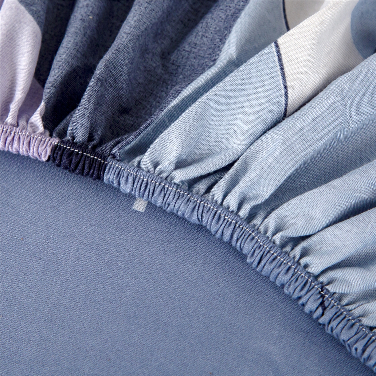 91家纺网 家纺一手货源 找家纺 曼璐2025新款学生床笠三件套四件套 几何风情