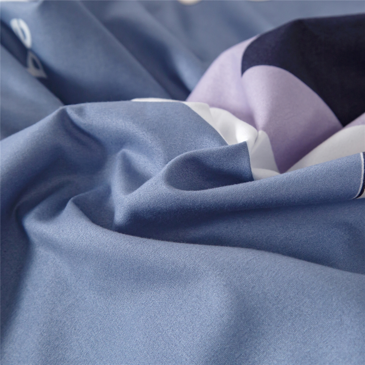 91家纺网 家纺一手货源 找家纺 曼璐2025新款学生床笠三件套四件套 几何风情