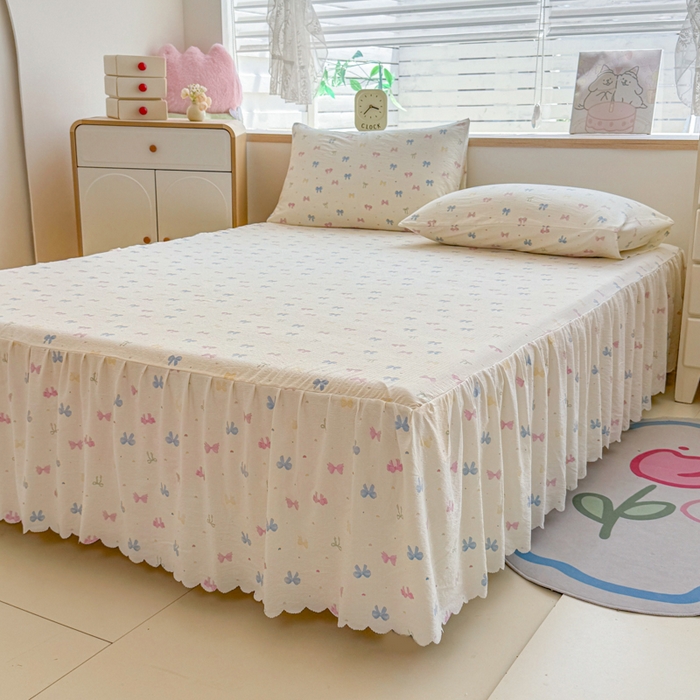 91家纺网 家纺一手货源 找家纺 莎臣豹 2025新款A类云感木棉皱皱纱双层纱床裙可配二三件套 蝶恋捕梦