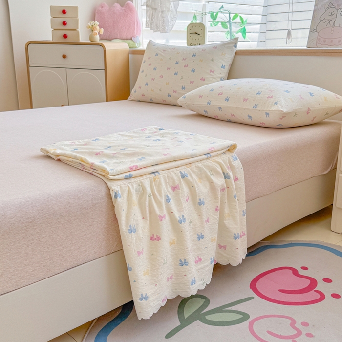 91家纺网 家纺一手货源 找家纺 莎臣豹 2025新款A类云感木棉皱皱纱双层纱床裙可配二三件套 蝶恋捕梦