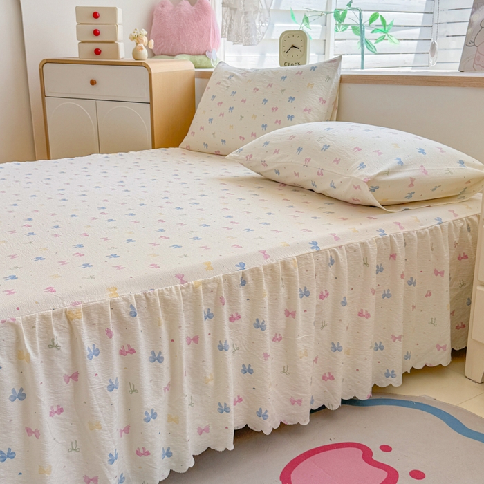 91家纺网 家纺一手货源 找家纺 莎臣豹 2025新款A类云感木棉皱皱纱双层纱床裙可配二三件套 蝶恋捕梦