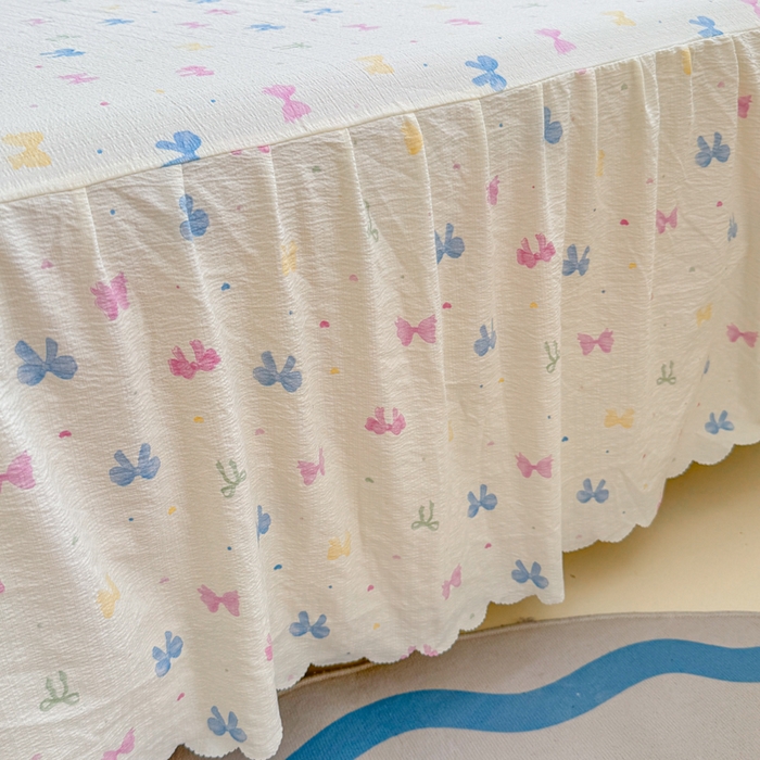 91家纺网 家纺一手货源 找家纺 莎臣豹 2025新款A类云感木棉皱皱纱双层纱床裙可配二三件套 蝶恋捕梦