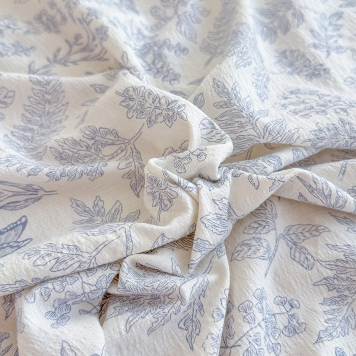 91家纺网 家纺一手货源 找家纺 莎臣豹 2025新款A类云感木棉皱皱纱双层纱床裙可配二三件套 蝶影清韵