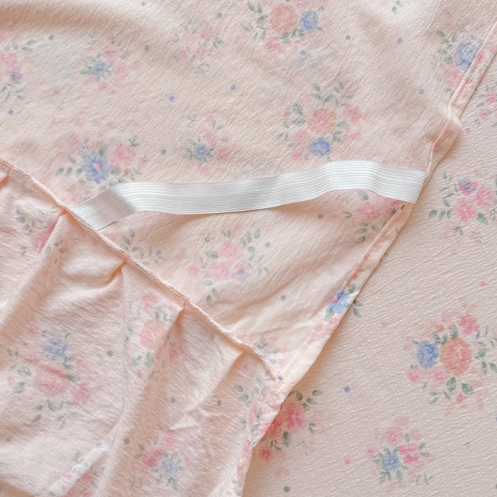 91家纺网 家纺一手货源 找家纺 莎臣豹 2025新款A类云感木棉皱皱纱双层纱床裙可配二三件套 粉黛花园