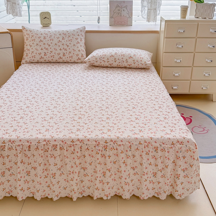 91家纺网 家纺一手货源 找家纺 莎臣豹 2025新款A类云感木棉皱皱纱双层纱床裙可配二三件套 粉桔花园