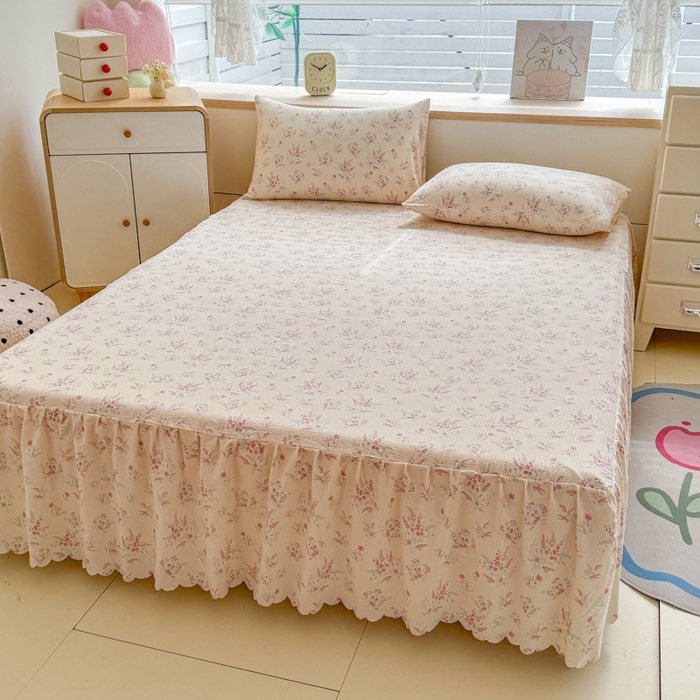 91家纺网 家纺一手货源 找家纺 莎臣豹 2025新款A类云感木棉皱皱纱双层纱床裙可配二三件套 粉雪絮语