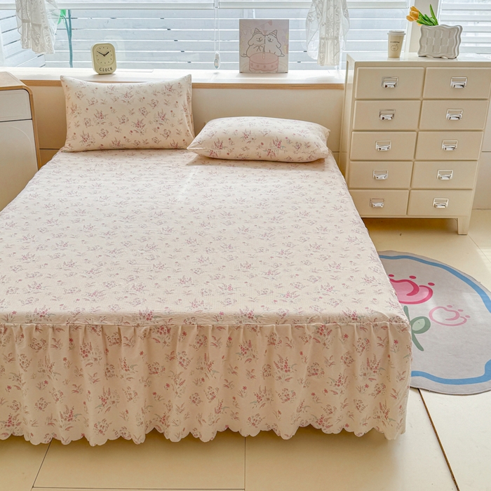 91家纺网 家纺一手货源 找家纺 莎臣豹 2025新款A类云感木棉皱皱纱双层纱床裙可配二三件套 粉雪絮语