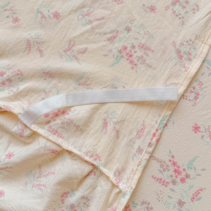 91家纺网 家纺一手货源 找家纺 莎臣豹 2025新款A类云感木棉皱皱纱双层纱床裙可配二三件套 粉雪絮语