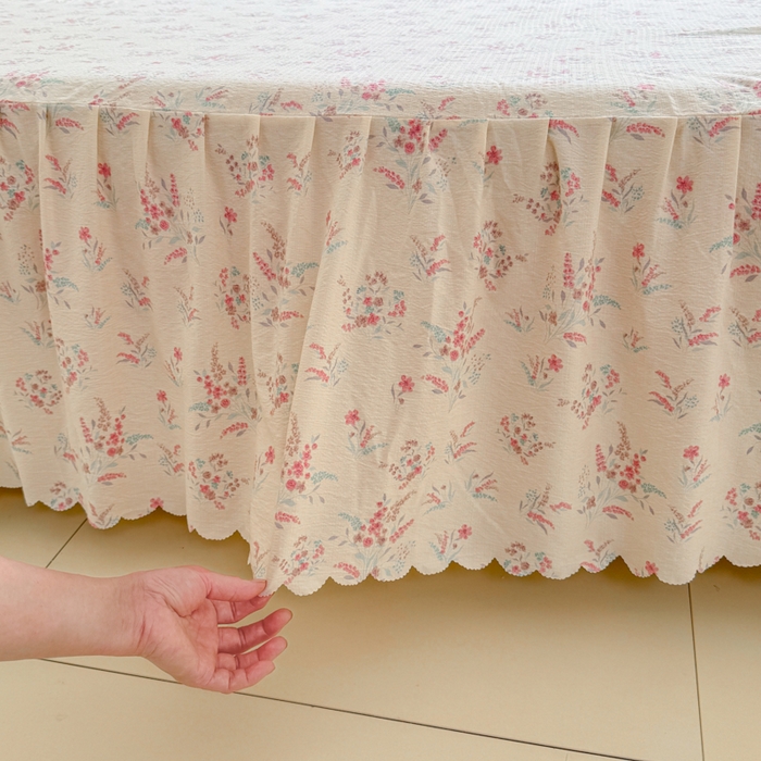 91家纺网 家纺一手货源 找家纺 莎臣豹 2025新款A类云感木棉皱皱纱双层纱床裙可配二三件套 粉雪絮语