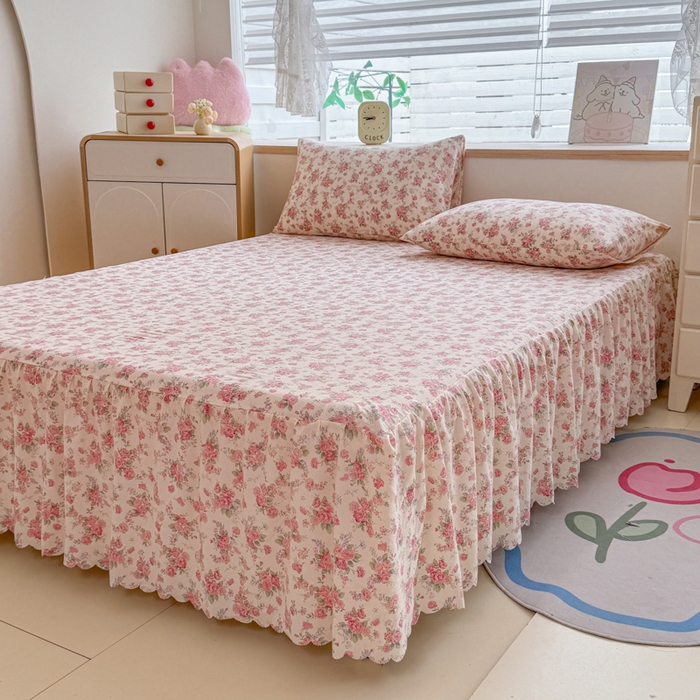 91家纺网 家纺一手货源 找家纺 莎臣豹 2025新款A类云感木棉皱皱纱双层纱床裙可配二三件套 花影织梦