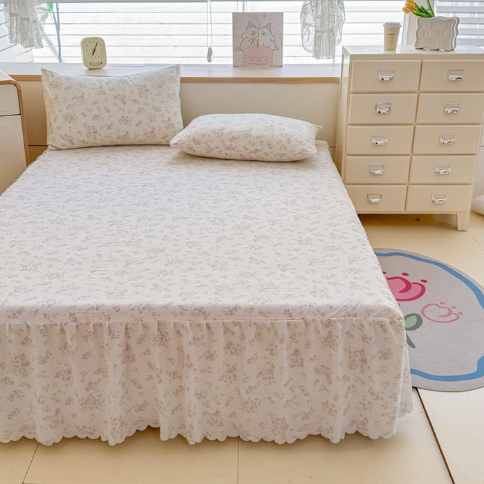 91家纺网 家纺一手货源 找家纺 莎臣豹 2025新款A类云感木棉皱皱纱双层纱床裙可配二三件套 蜜露纱紫