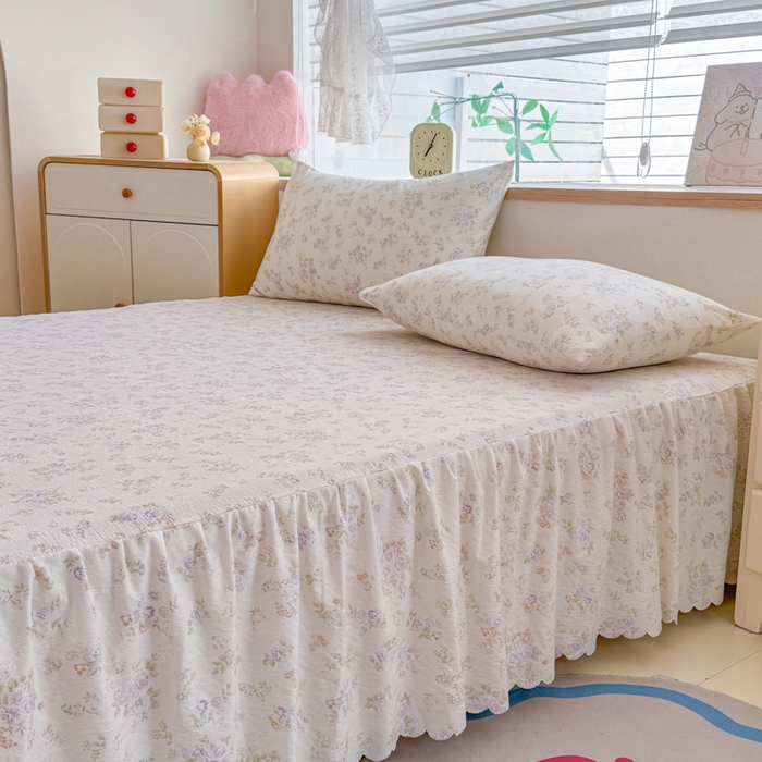 91家纺网 家纺一手货源 找家纺 莎臣豹 2025新款A类云感木棉皱皱纱双层纱床裙可配二三件套 蜜露纱紫