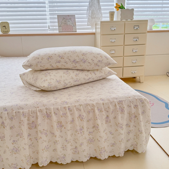 91家纺网 家纺一手货源 找家纺 莎臣豹 2025新款A类云感木棉皱皱纱双层纱床裙可配二三件套 蜜露纱紫