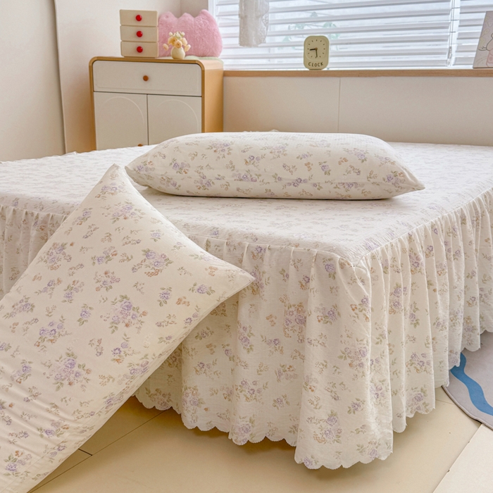 91家纺网 家纺一手货源 找家纺 莎臣豹 2025新款A类云感木棉皱皱纱双层纱床裙可配二三件套 蜜露纱紫