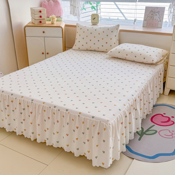 91家纺网 家纺一手货源 找家纺 莎臣豹 2025新款A类云感木棉皱皱纱双层纱床裙可配二三件套 蜜糖心语