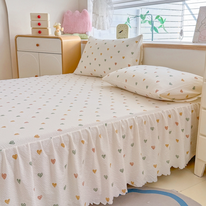 91家纺网 家纺一手货源 找家纺 莎臣豹 2025新款A类云感木棉皱皱纱双层纱床裙可配二三件套 蜜糖心语