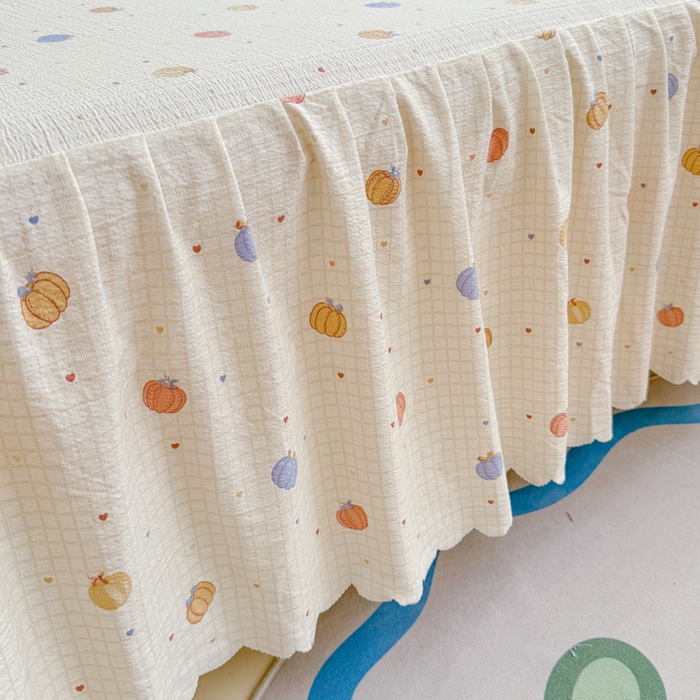 91家纺网 家纺一手货源 找家纺 莎臣豹 2025新款A类云感木棉皱皱纱双层纱床裙可配二三件套 南瓜物语