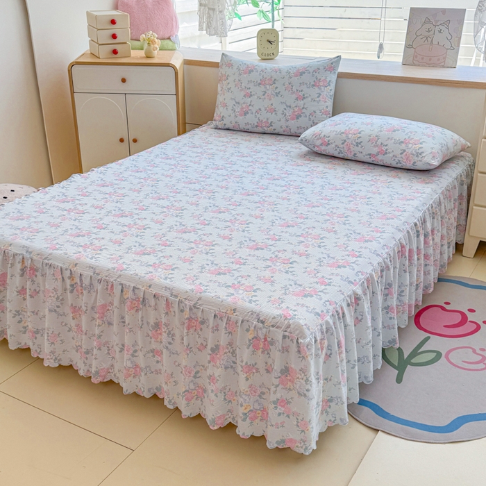 91家纺网 家纺一手货源 找家纺 莎臣豹 2025新款A类云感木棉皱皱纱双层纱床裙可配二三件套 甜梦花韵