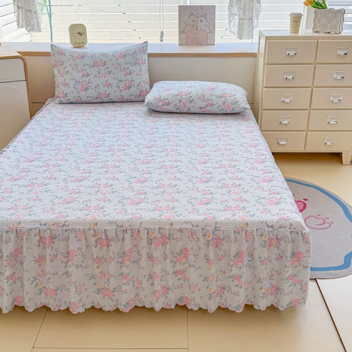 91家纺网 家纺一手货源 找家纺 莎臣豹 2025新款A类云感木棉皱皱纱双层纱床裙可配二三件套 甜梦花韵