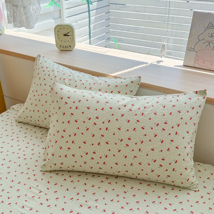 91家纺网 家纺一手货源 找家纺 莎臣豹 2025新款A类云感木棉皱皱纱双层纱床裙可配二三件套 樱络