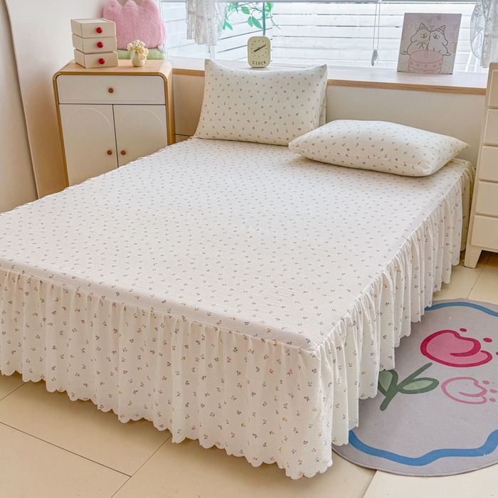 91家纺网 家纺一手货源 找家纺 莎臣豹 2025新款A类云感木棉皱皱纱双层纱床裙可配二三件套 樱桃蜜语