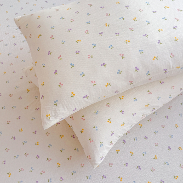 91家纺网 家纺一手货源 找家纺 莎臣豹 2025新款A类云感木棉皱皱纱双层纱床裙可配二三件套 樱桃蜜语