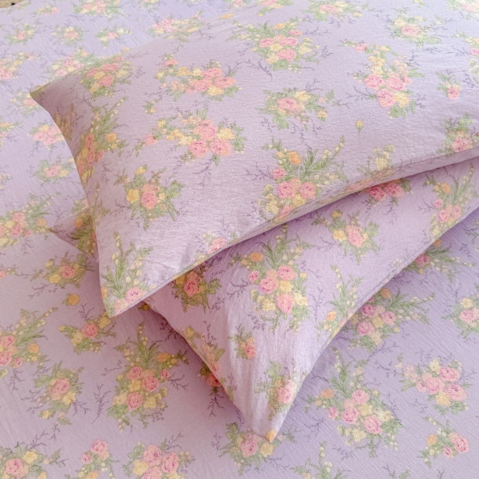 91家纺网 家纺一手货源 找家纺 莎臣豹 2025新款A类云感木棉皱皱纱双层纱床裙可配二三件套 紫裥垂蜜