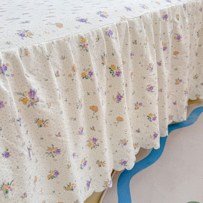 91家纺网 家纺一手货源 找家纺 莎臣豹 2025新款A类云感木棉皱皱纱双层纱床裙可配二三件套 紫韵晨光