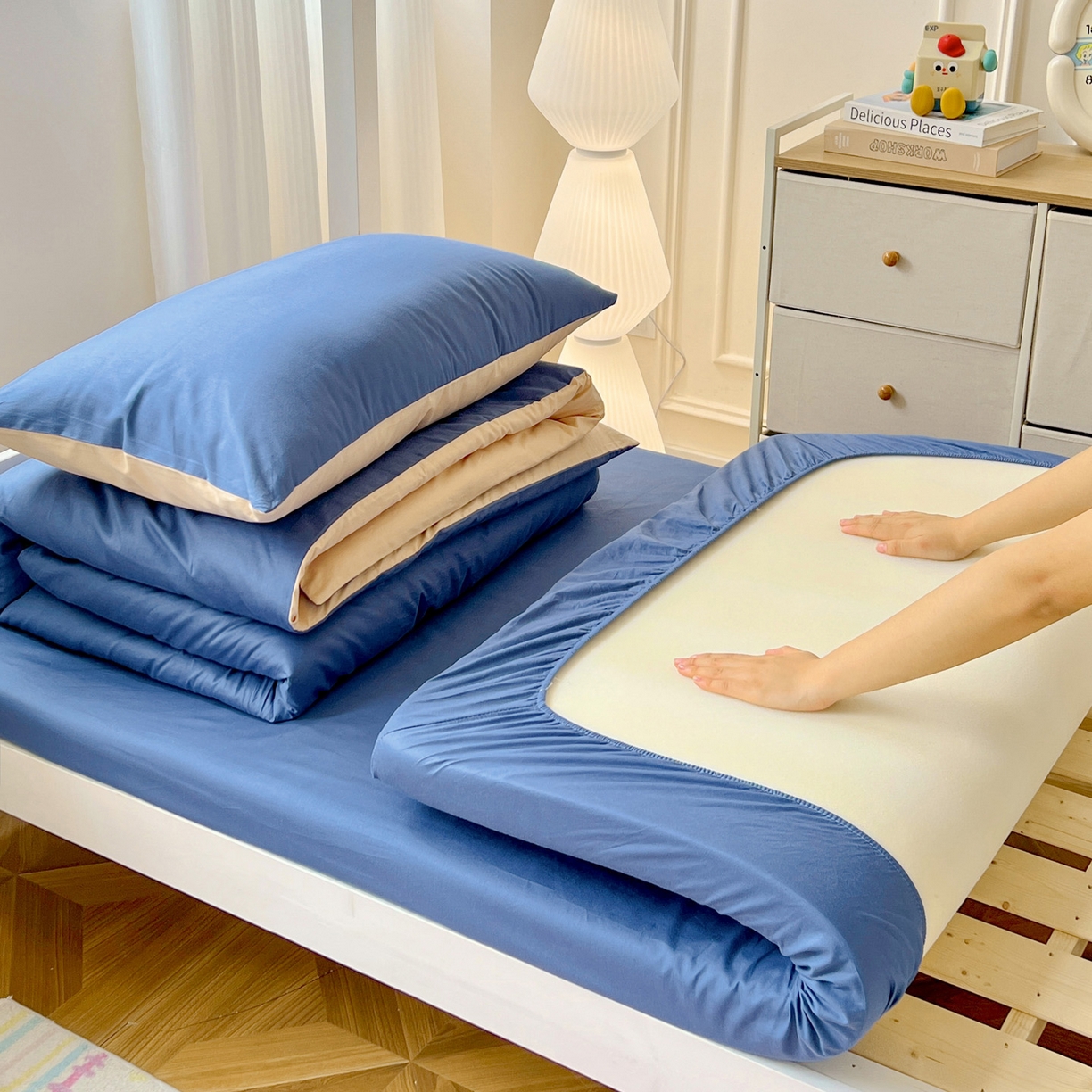 91家纺网 家纺一手货源 找家纺  泽西2025新品A类13376加密全棉卡通床笠三件套纯棉学生宿舍单床笠 福小象-牛仔蓝