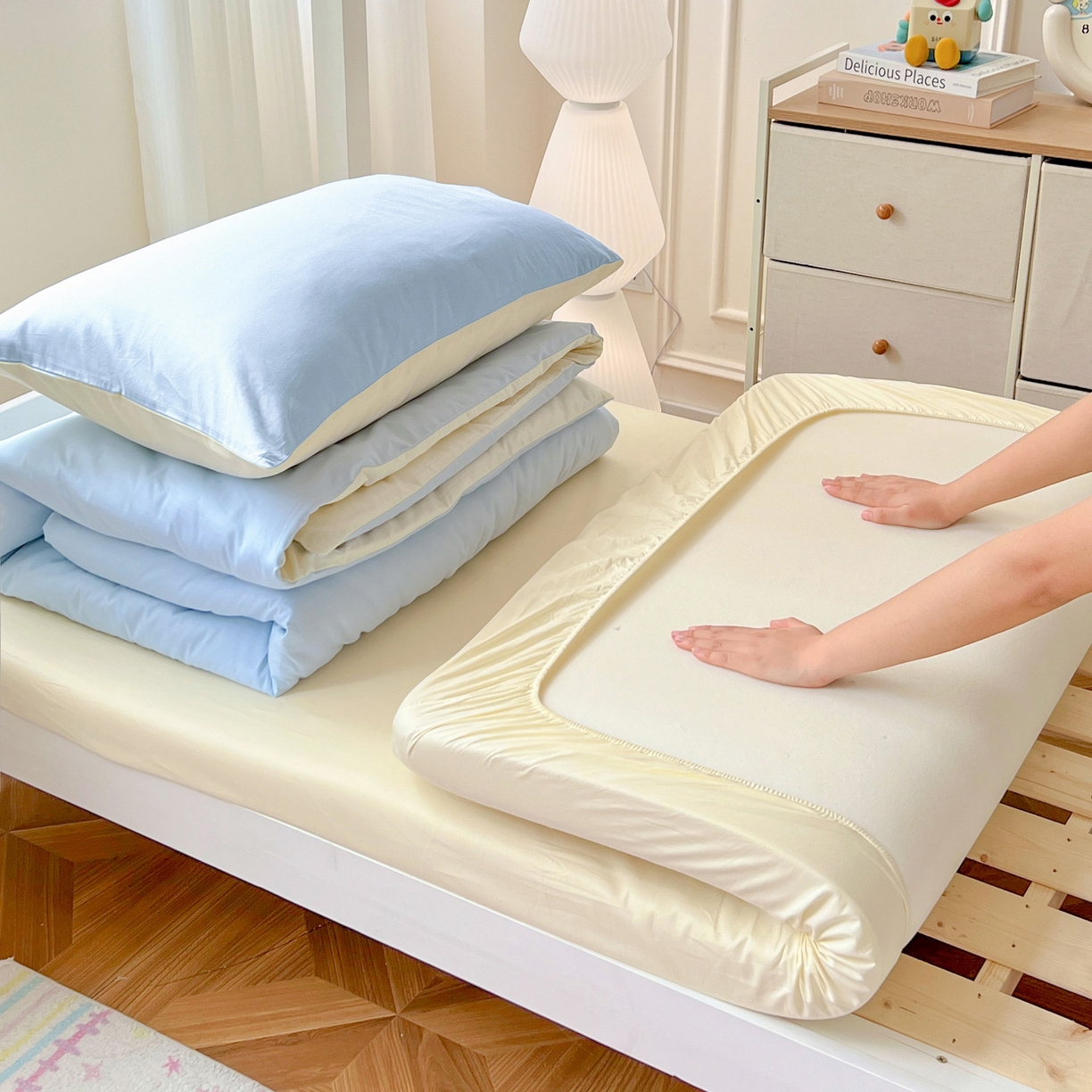 91家纺网 家纺一手货源 找家纺  泽西2025新品A类13376加密全棉卡通床笠三件套纯棉学生宿舍单床笠 快乐蝶-奶油黄