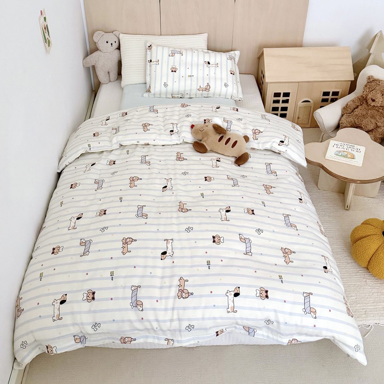 91家纺网 家纺一手货源 找家纺 2025新款全棉26℃有氧双层纱幼儿园多件套 腊肠犬