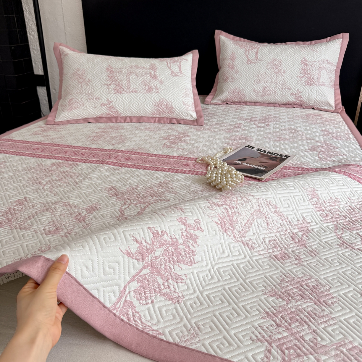 91家纺网 家纺一手货源 找家纺 （总）简宜家居（朝初家纺） 2025春夏新款全棉纯棉老粗布床单绗缝凉席席子 床褥 薄垫子 一席多用