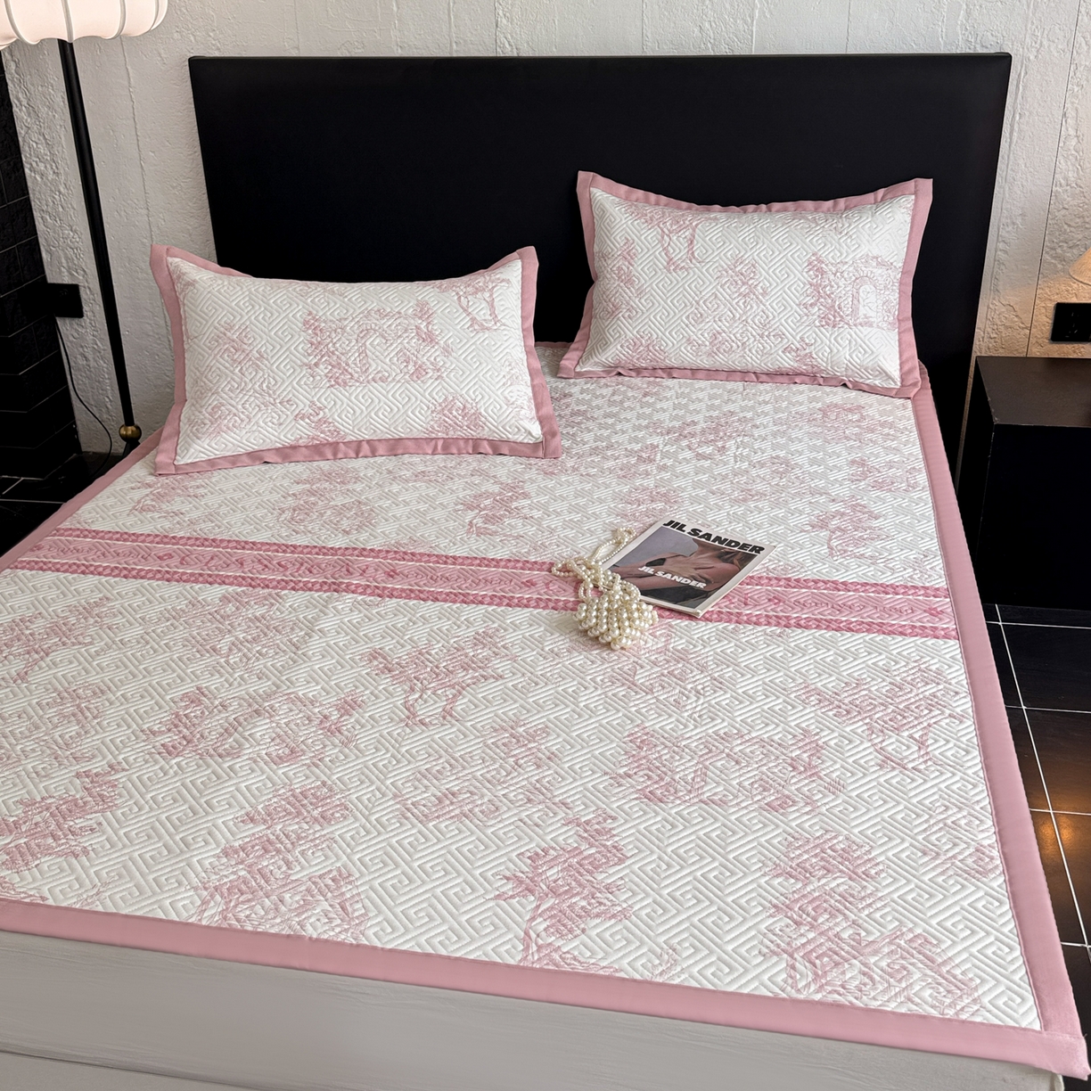 91家纺网 家纺一手货源 找家纺 简宜家居（朝初家纺） 2025春夏新款全棉纯棉老粗布床单绗缝凉席席子 床褥 薄垫子 一席多用民俗-粉