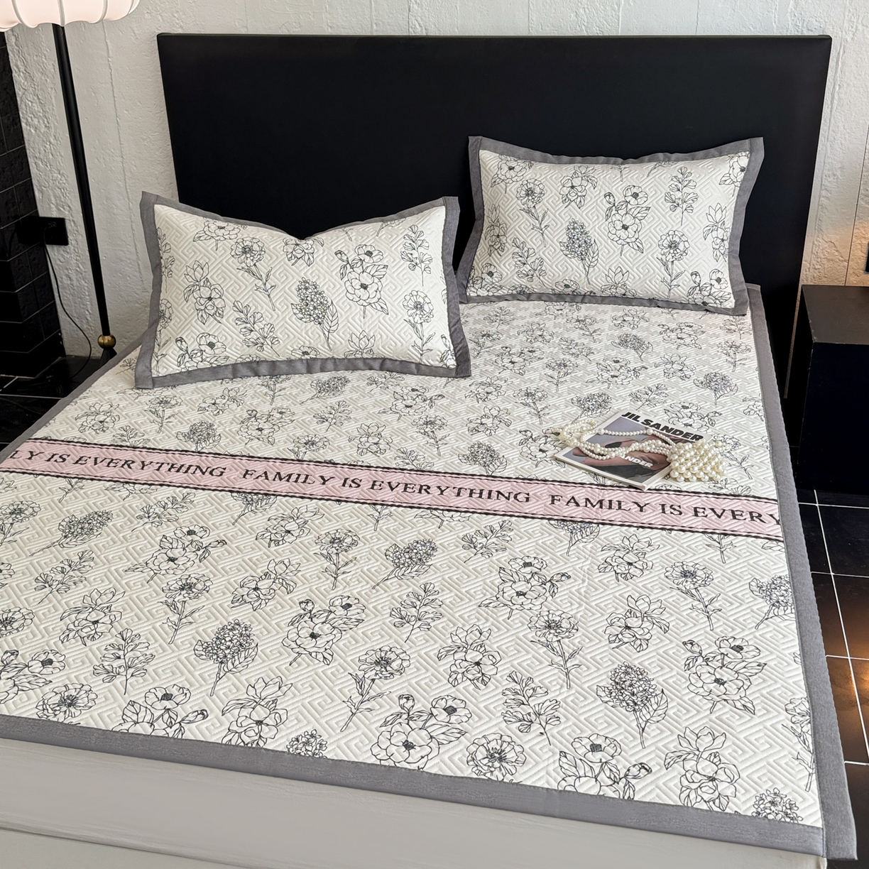 91家纺网 家纺一手货源 找家纺 简宜家居（朝初家纺） 2025春夏新款全棉纯棉老粗布床单绗缝凉席席子 床褥 薄垫子 一席多用绮梦花影-粉