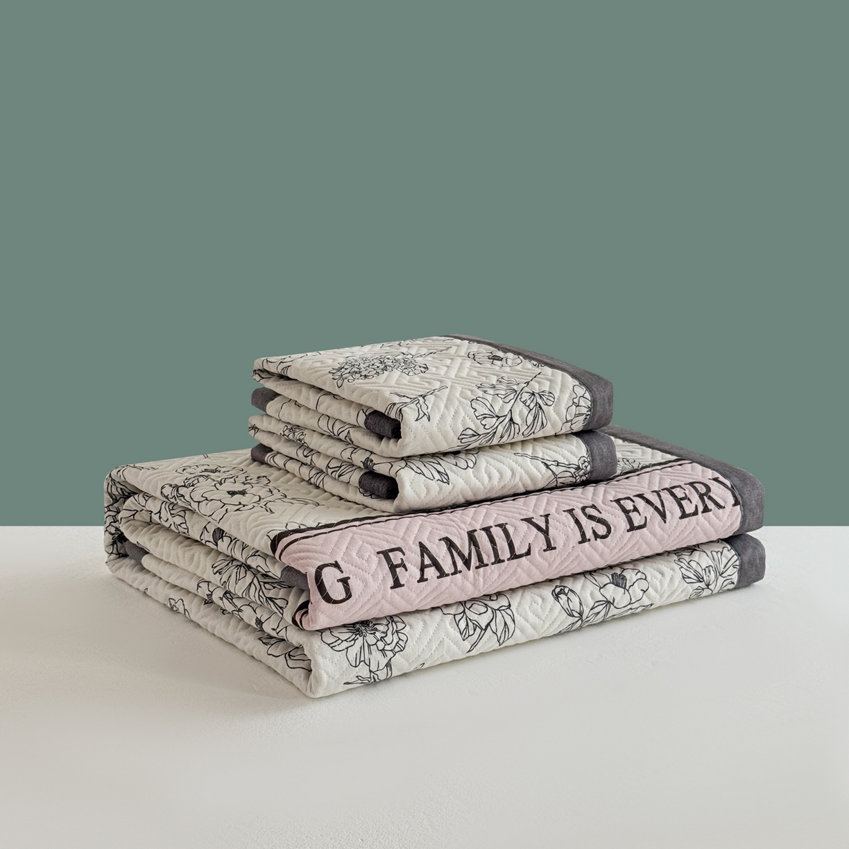 91家纺网 家纺一手货源 找家纺 简宜家居（朝初家纺） 2025春夏新款全棉纯棉老粗布床单绗缝凉席席子 床褥 薄垫子 一席多用绮梦花影-粉