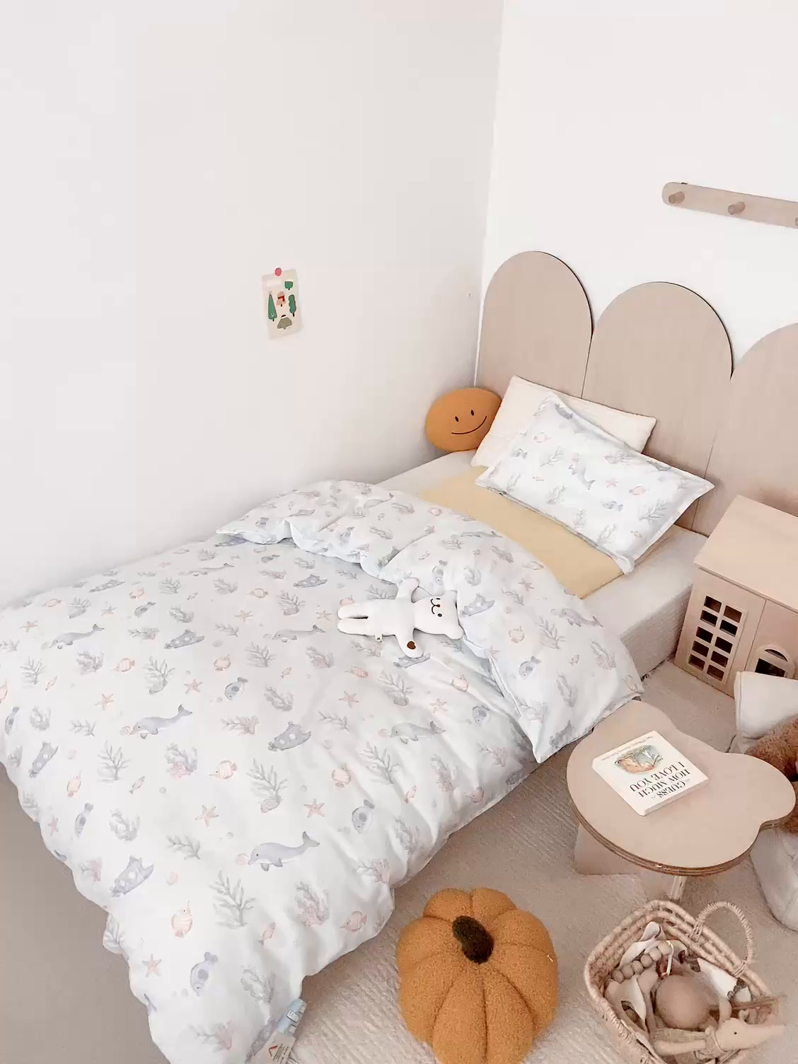 91家纺网 家纺一手货源 找家纺 2025新款全棉26℃有氧双层纱幼儿园多件套 海底世界