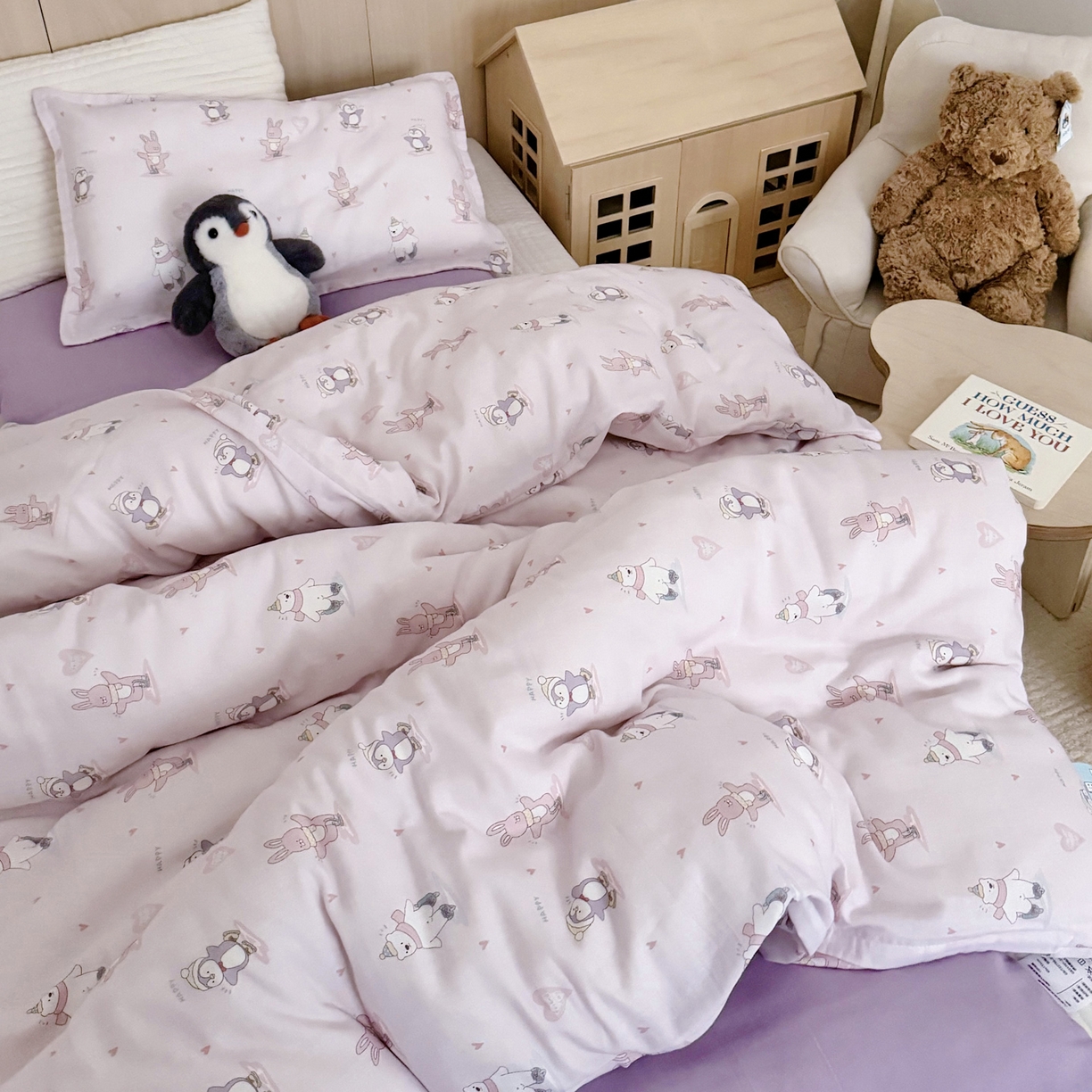 91家纺网 家纺一手货源 找家纺 2025新款全棉26℃有氧双层纱幼儿园多件套 快乐溜冰