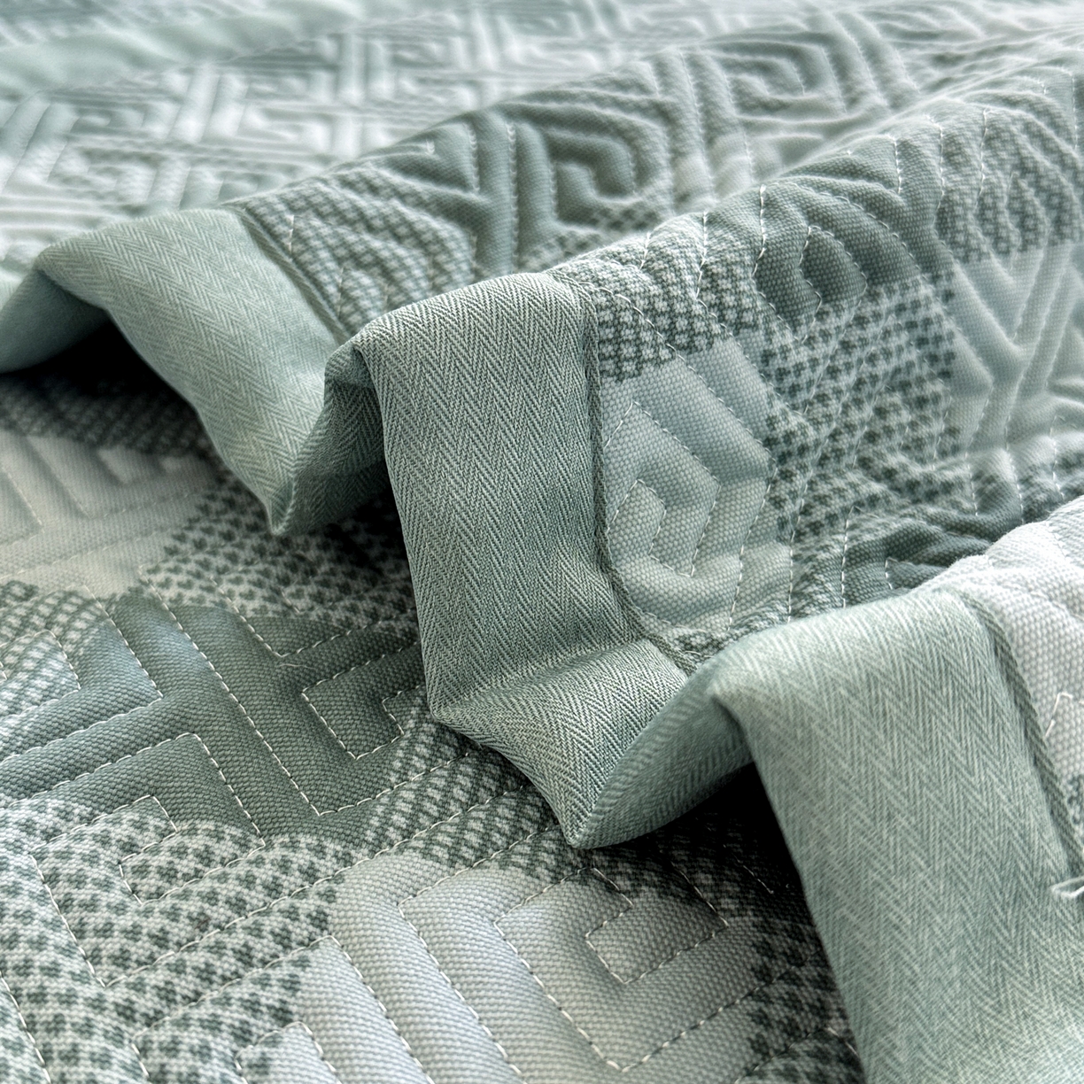 91家纺网 家纺一手货源 找家纺 简宜家居（朝初家纺） 2025春夏新款全棉纯棉老粗布床单绗缝凉席席子 床褥 薄垫子 一席多用夏日青缇