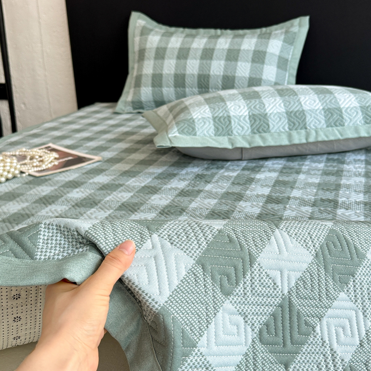 91家纺网 家纺一手货源 找家纺 简宜家居（朝初家纺） 2025春夏新款全棉纯棉老粗布床单绗缝凉席席子 床褥 薄垫子 一席多用夏日青缇