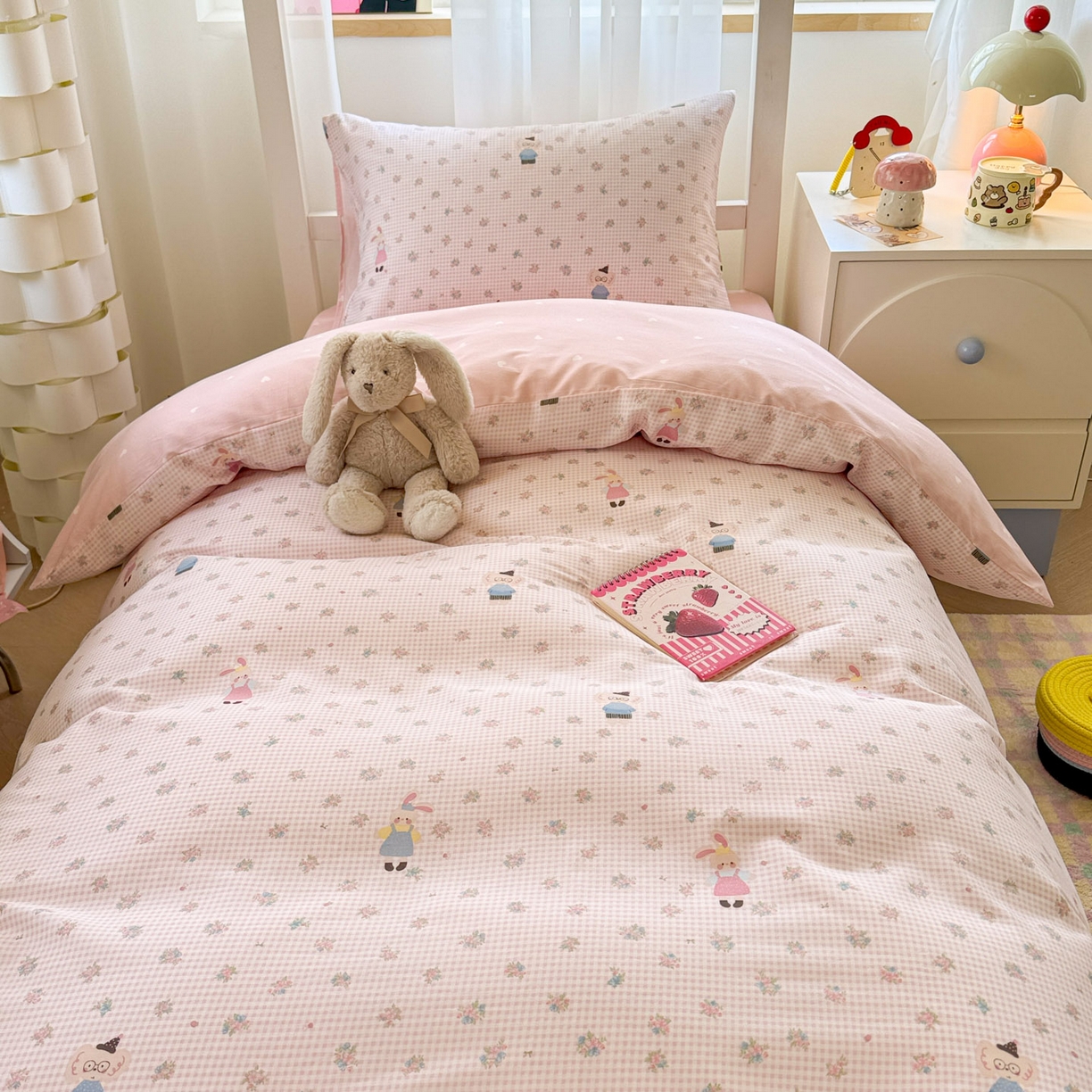 91家纺网 家纺一手货源 找家纺 慕尚家纺 2025新款13070全棉学生季全棉学生床三件套 粉格花