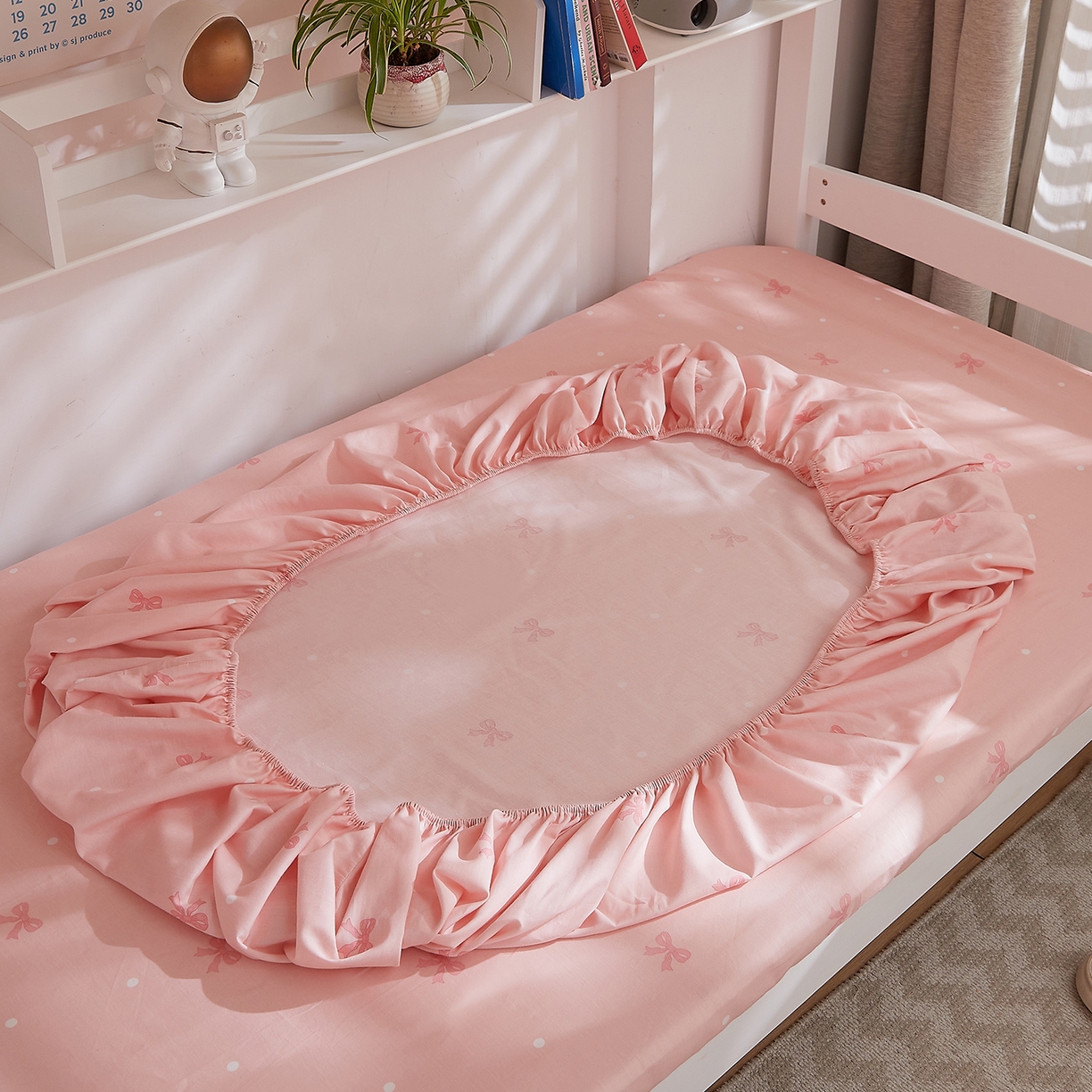 91家纺网 家纺一手货源 找家纺 DoDo 兜兜 2025新款全棉纯棉小清新卡通条格学生宿舍系列单品床笠 粉粉猫B版