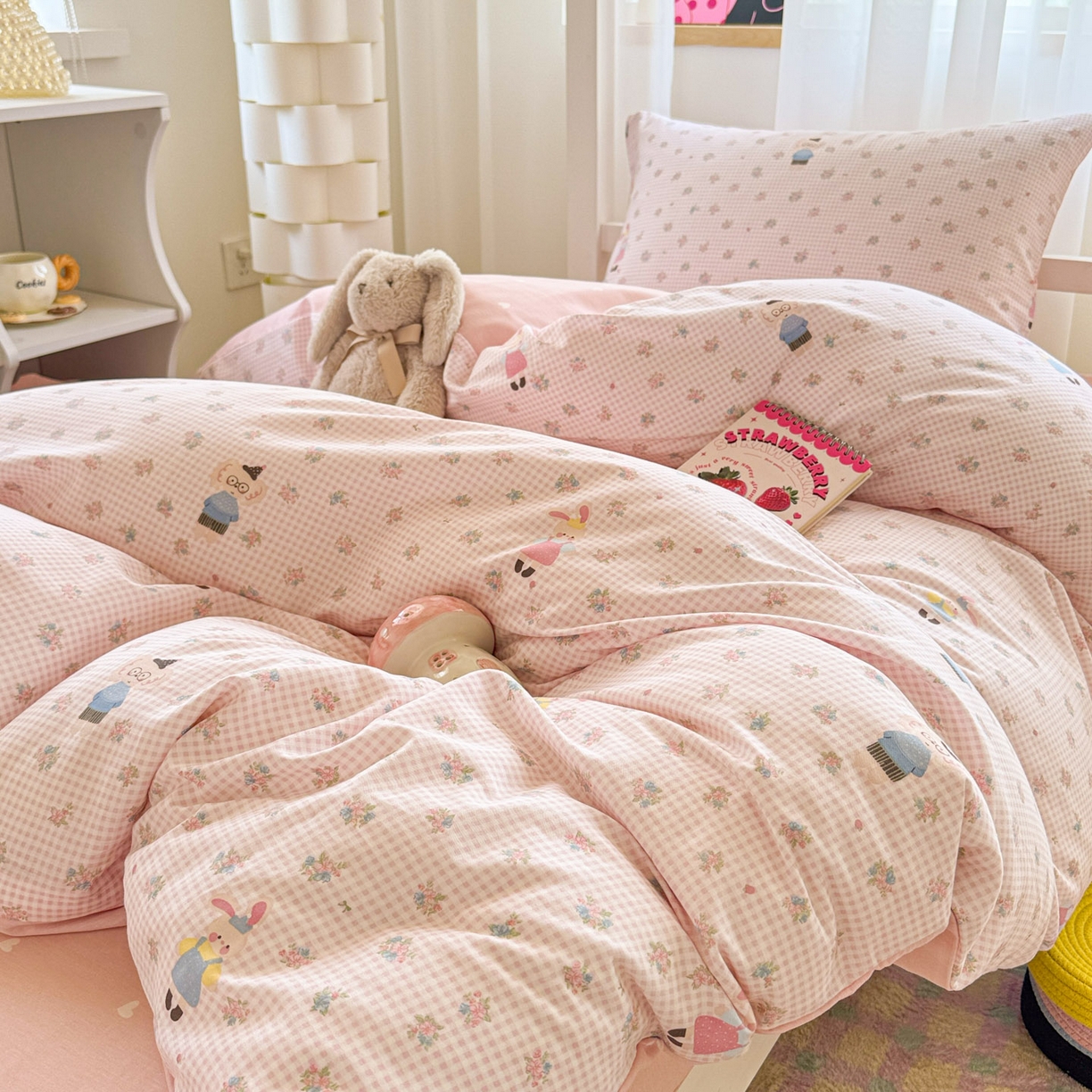 91家纺网 家纺一手货源 找家纺 慕尚家纺 2025新款13070全棉学生季全棉学生床三件套 粉格花