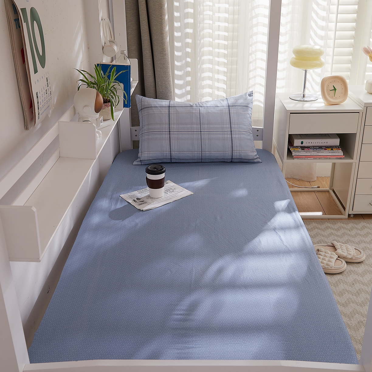 91家纺网 家纺一手货源 找家纺 DoDo 兜兜 2025新款全棉纯棉小清新卡通条格学生宿舍系列单品床笠 阿曼多B版