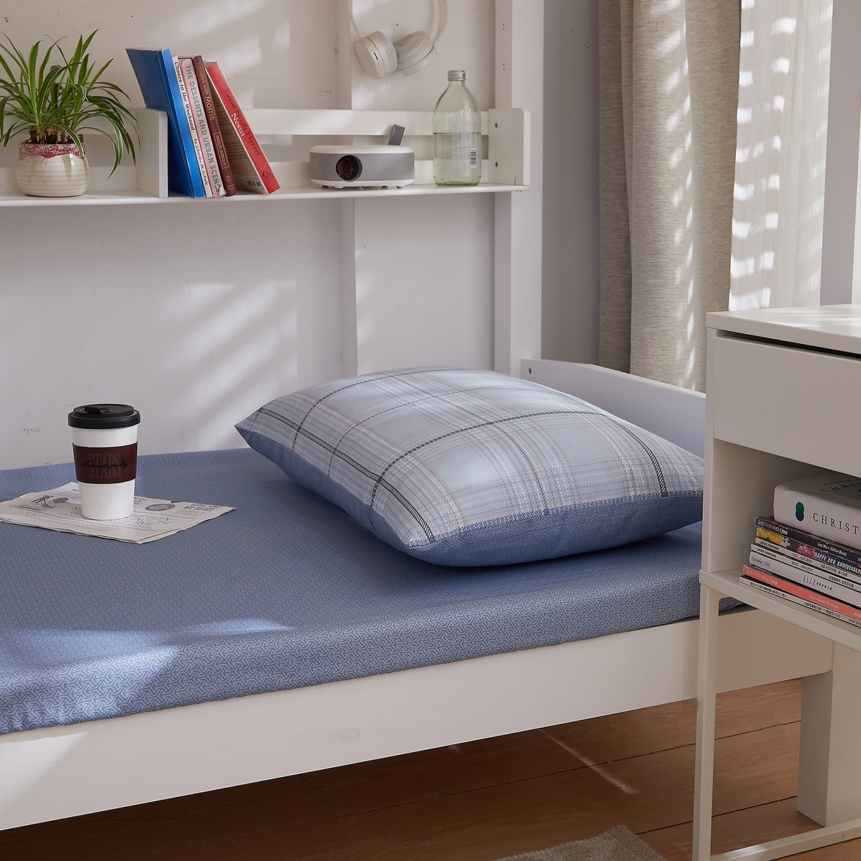 91家纺网 家纺一手货源 找家纺 DoDo 兜兜 2025新款全棉纯棉小清新卡通条格学生宿舍系列单品床笠 阿曼多B版