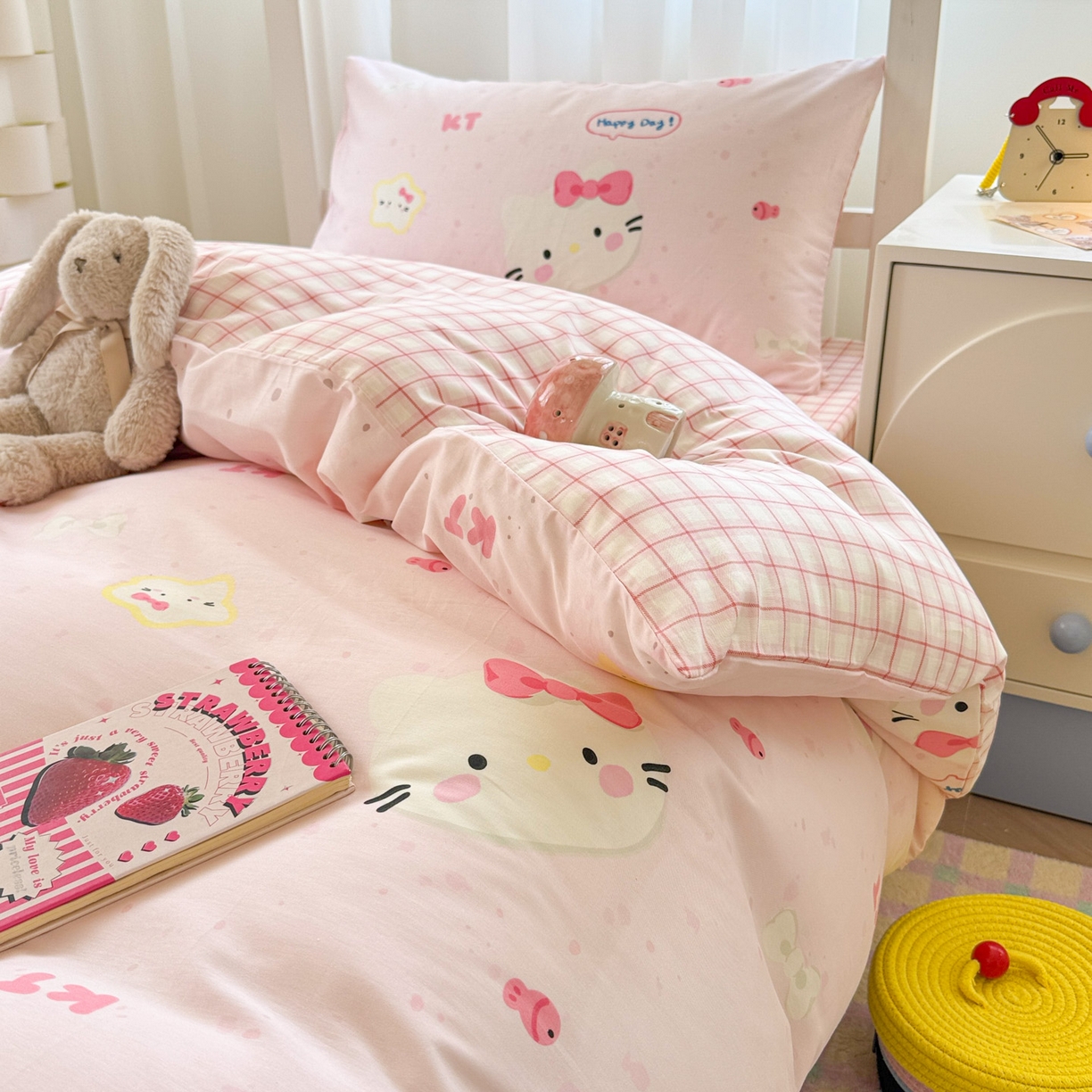 91家纺网 家纺一手货源 找家纺 慕尚家纺 2025新款13070全棉学生季全棉学生床三件套 kt猫和鱼