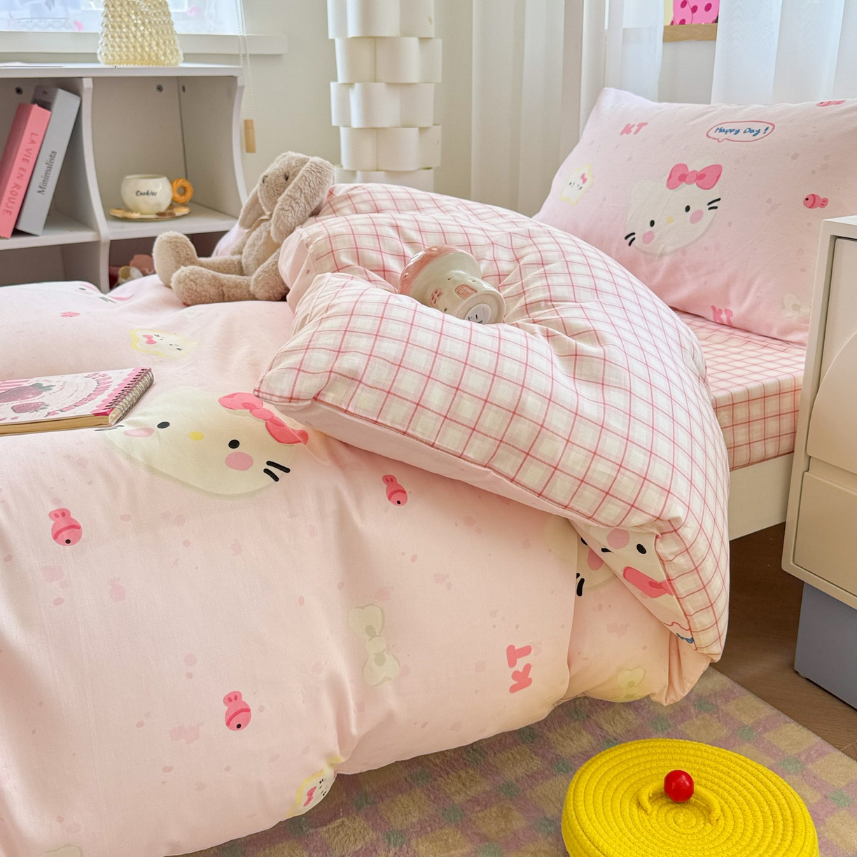 91家纺网 家纺一手货源 找家纺 慕尚家纺 2025新款13070全棉学生季全棉学生床三件套 kt猫和鱼