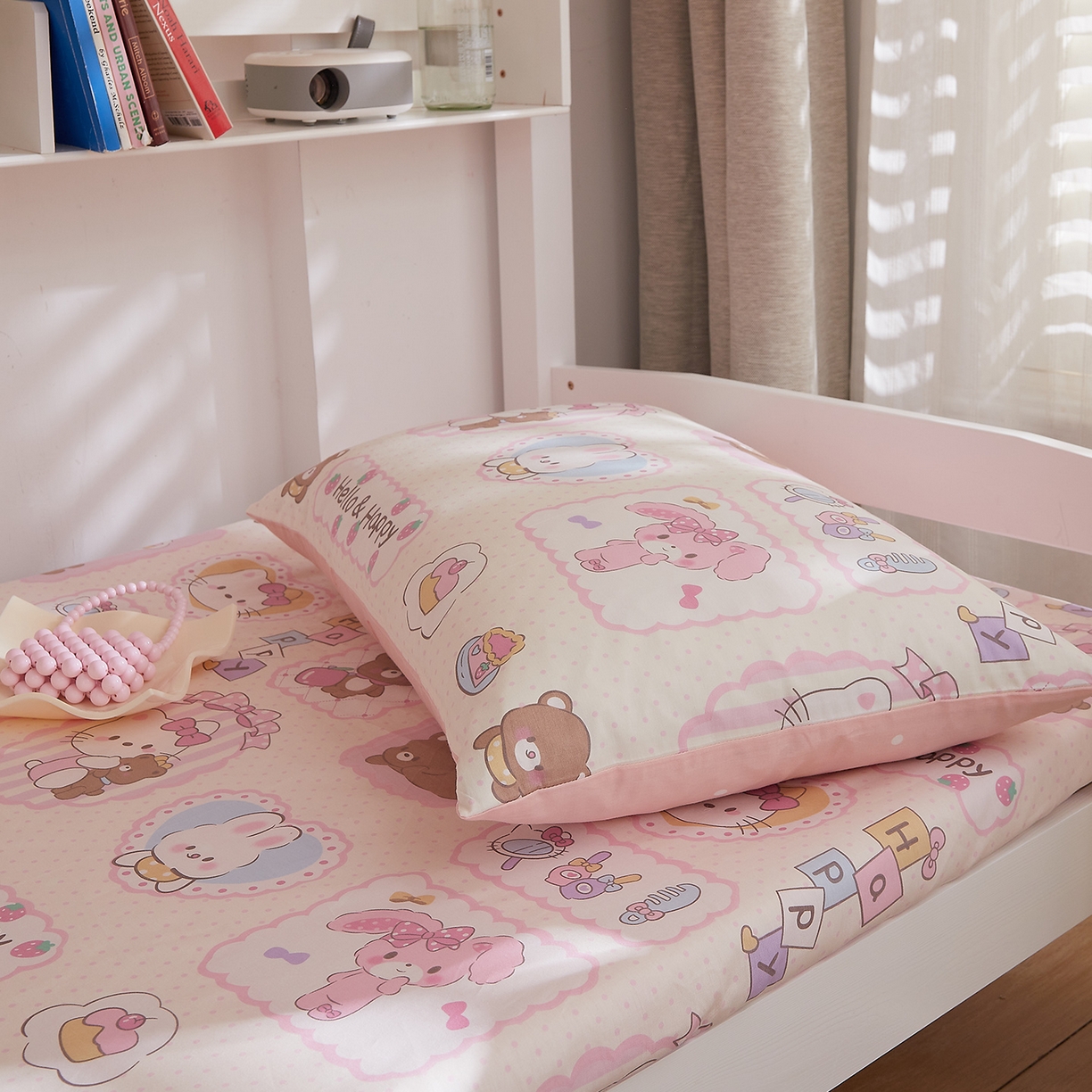 91家纺网 家纺一手货源 找家纺 DoDo 兜兜 2025新款全棉纯棉小清新卡通条格学生宿舍系列单品床笠 粉粉猫A版