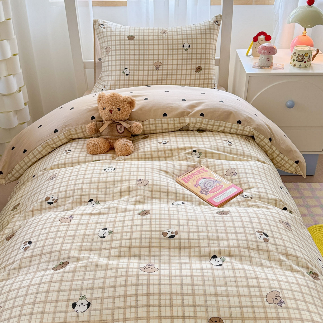 91家纺网 家纺一手货源 找家纺 慕尚家纺 2025新款13070全棉学生季全棉学生床三件套 咖格狗狗