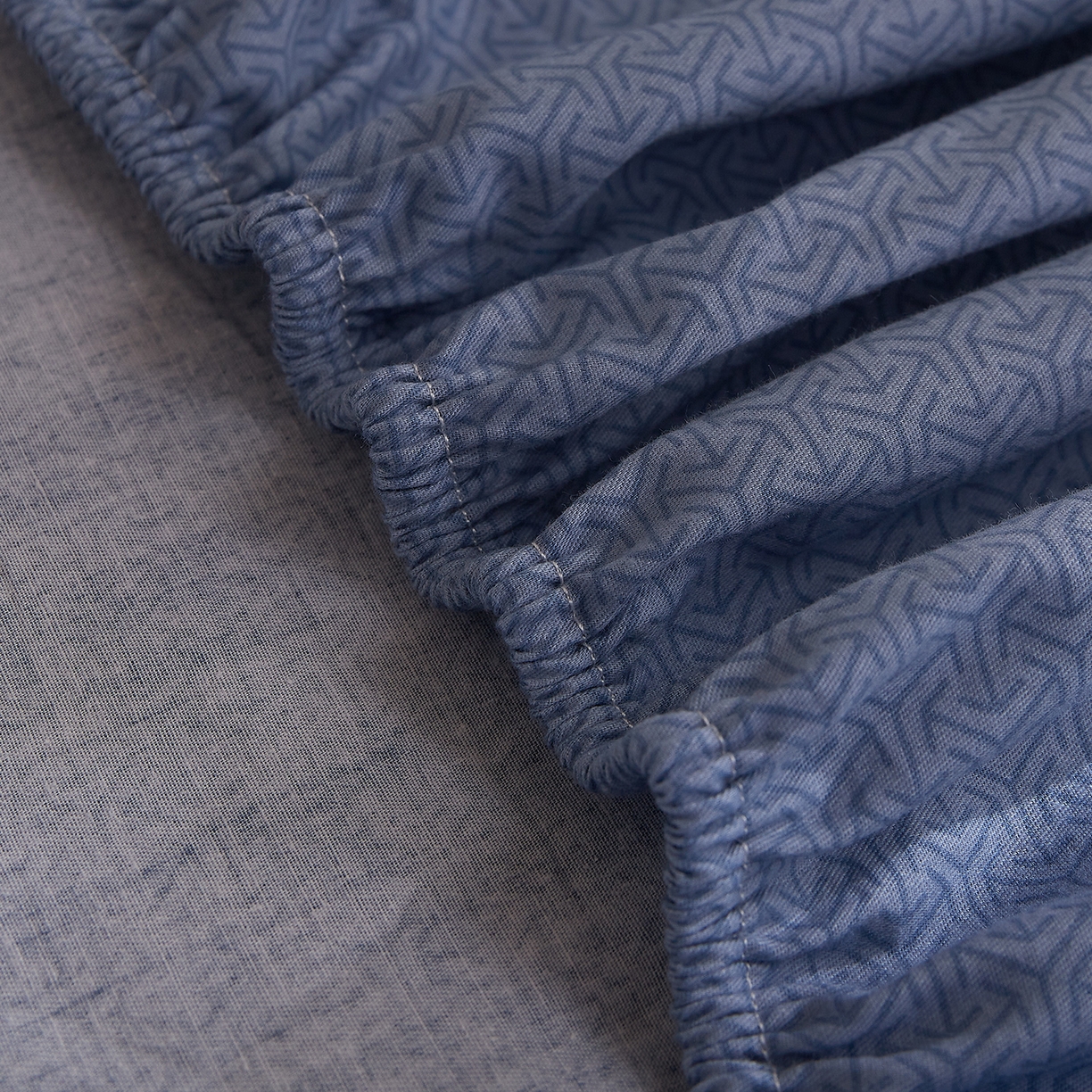 91家纺网 家纺一手货源 找家纺 DoDo 兜兜 2025新款全棉纯棉小清新卡通条格学生宿舍系列单品床笠 阿曼多B版